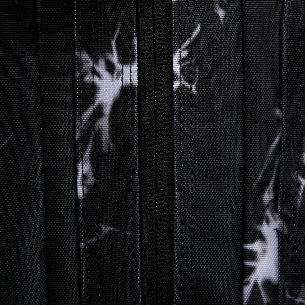 45L Backpack Black Lightning