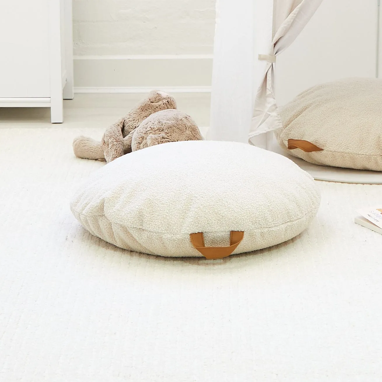 BAYLEY Teddy Boucle Cushion