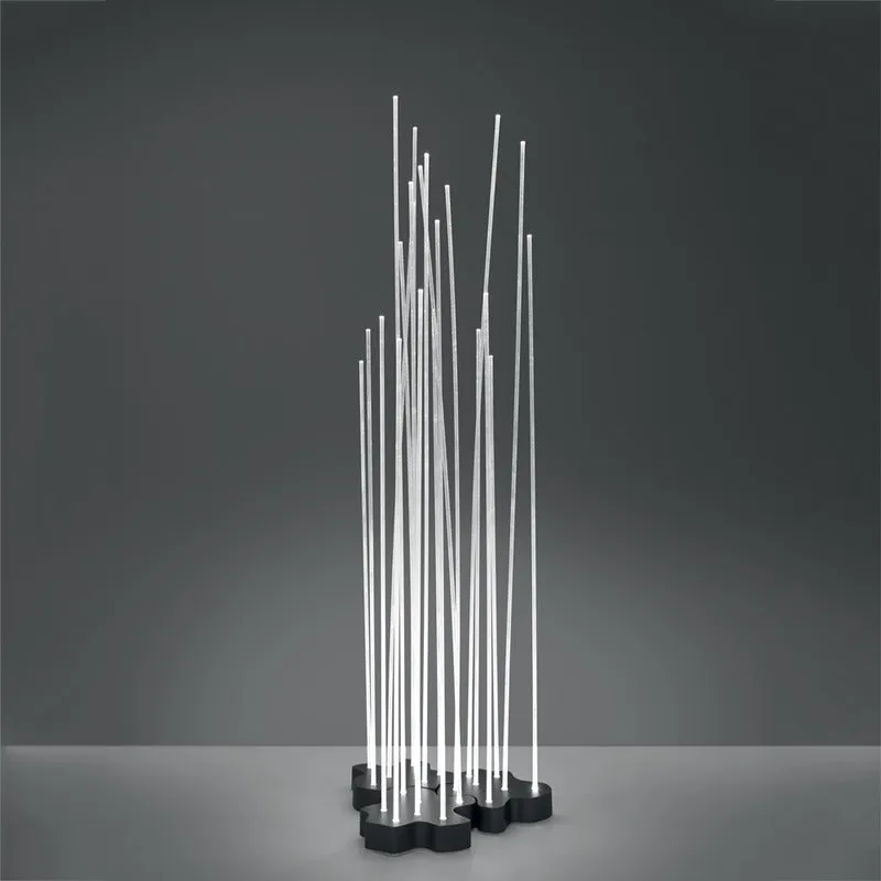 Reeds Outdoor LED Single Floor Lamp